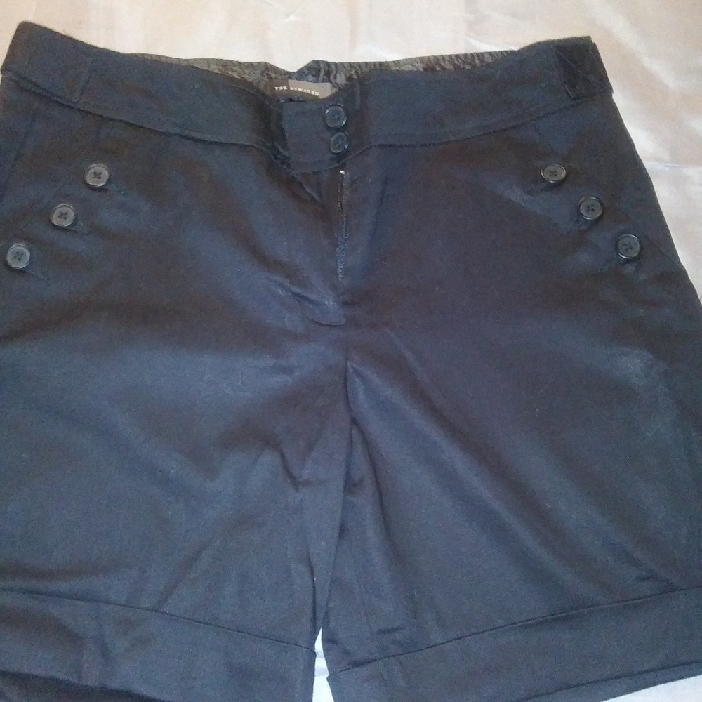 The limited black shorts